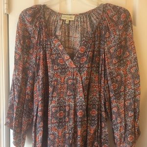 Lucy & Laurel 2X blue orange white print V neck top with 3/4 sleeves